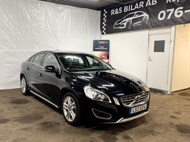 Svart Begagnad 2012 Volvo S60 Summum Sedan | 94 900 kr (Bra pris) - Bild 1/4