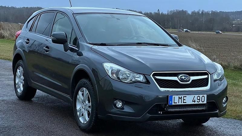 Mörkgrå Begagnad 2012 Subaru XV SUV | 119 900 kr (Bra pris) - Bild 1/4
