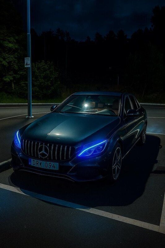 Grå Begagnad 2015 Mercedes C220 Sedan | 189 000 kr - Bild 1/4