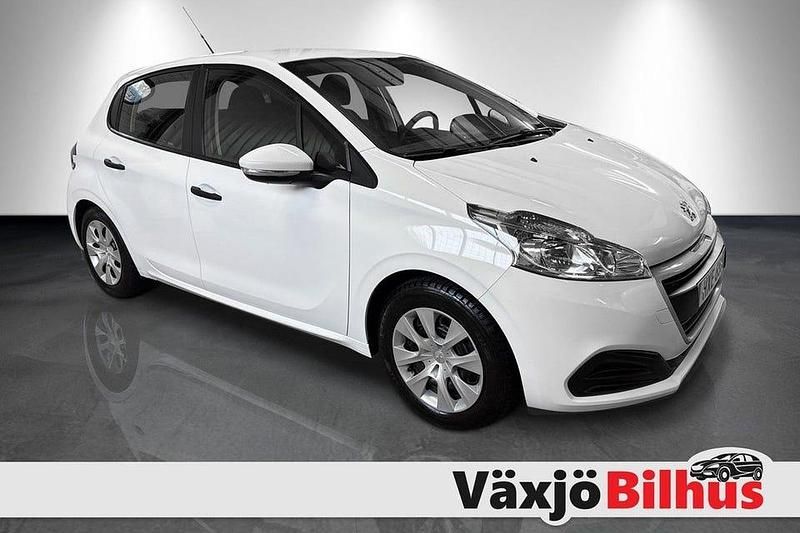 Begagnad Peugeot 208 68 HK (50 kW) 2015 Vit Halvkombi