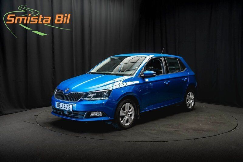 Blå Begagnad 2018 Skoda Fabia Style Halvkombi | 139 800 kr (Marknadspris) - Bild 1/4
