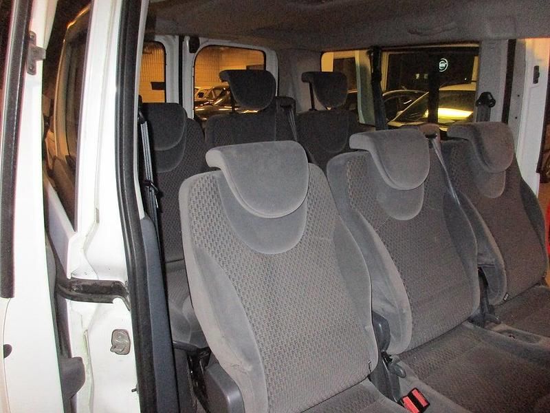 Begagnad Peugeot TePee 163 HK (119 kW) 2014 Vit Minibuss