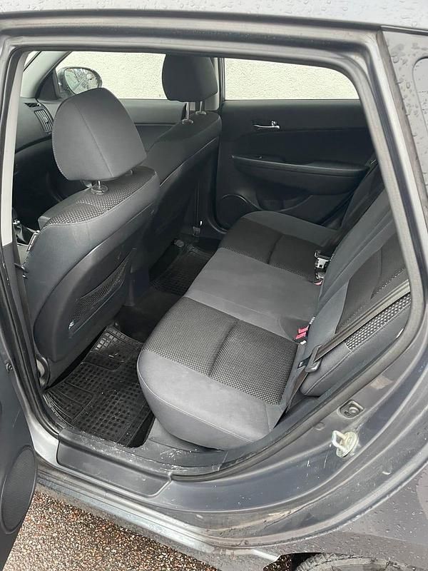 Begagnad 2011 Hyundai i30 Kombi | 23 000 kr (Superpris) - Bild 1/4