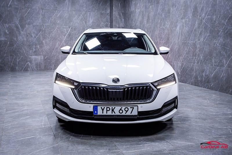 Begagnad Skoda Octavia 150 HK (110 kW) 2022 Vit Kombi