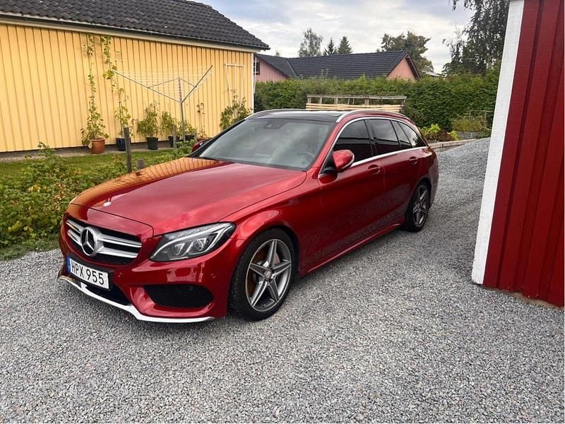 Röd Begagnad 2015 Mercedes C250 Kombi | 169 000 kr (Dyr) - Bild 1/4