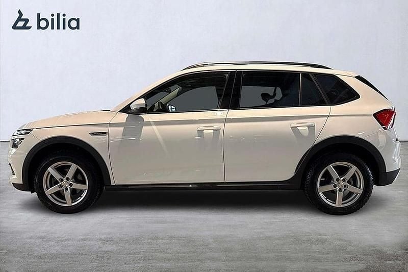 Begagnad Skoda Kamiq ScoutLine 112 HK (82 kW) 2022 Vit SUV
