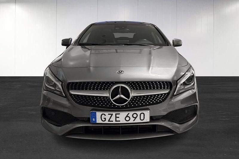 Begagnad Mercedes CLA220 Shooting Brake 177 HK (130 kW) 2017 Grå Kombi