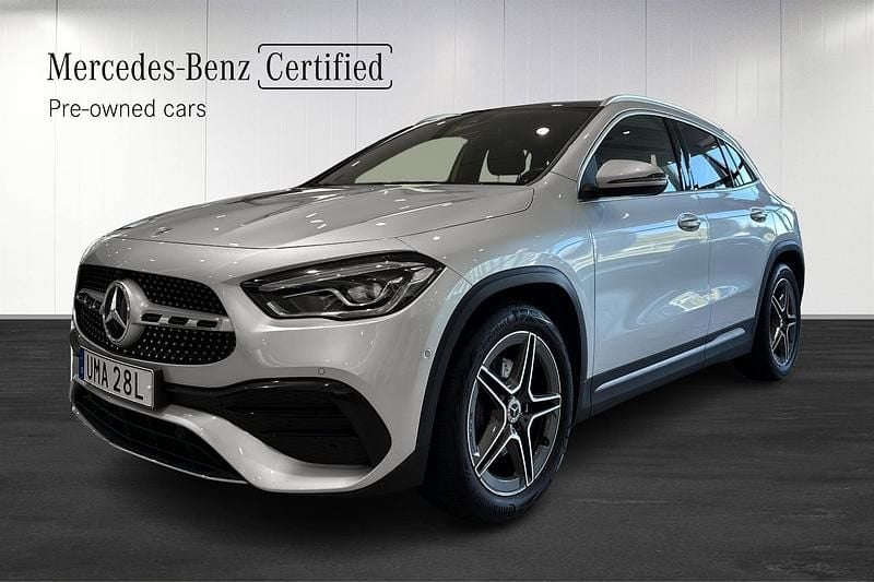 Silver Begagnad 2020 Mercedes GLA200 Premium SUV | 339 000 kr (Marknadspris) - Bild 1/4