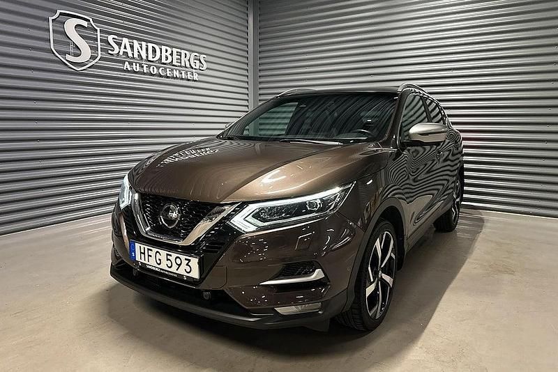 Brun Begagnad 2018 Nissan Qashqai 360º SUV | 194 500 kr (Lite dyr) - Bild 1/4