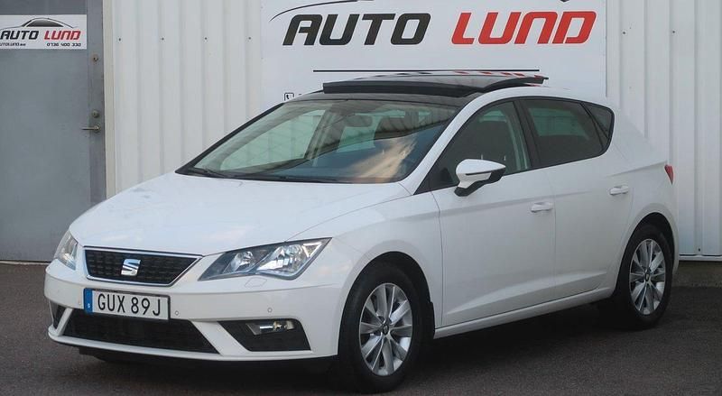 Vit Begagnad 2019 Seat Leon Halvkombi | 99 000 kr - Bild 1/4