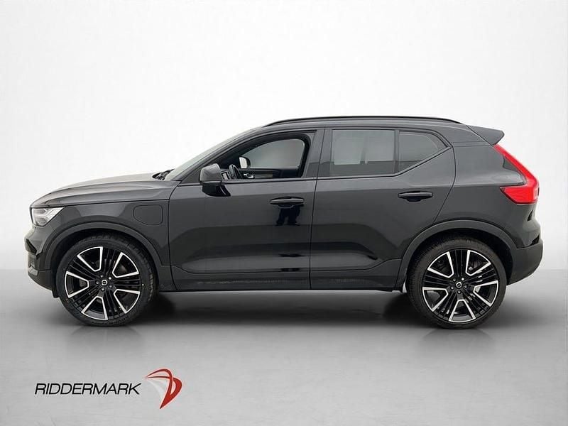 Begagnad Volvo XC40 R-Design 211 HK (155 kW) 2021 Svart SUV