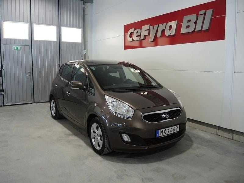 Ljusbrun (brun) Begagnad 2013 Kia Venga Comfort Halvkombi | 54 000 kr (Marknadspris) - Bild 1/4