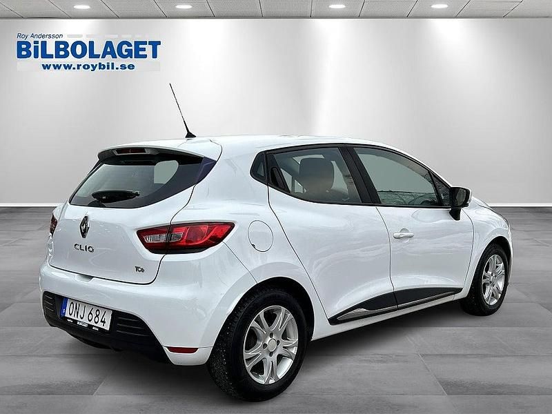 Begagnad Renault Clio IV 90 HK (66 kW) 2016 Vit Halvkombi