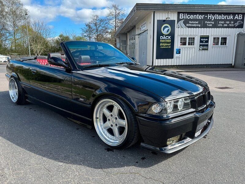 Svart Begagnad 1993 BMW 325 Cabriolet M Sport Cab | 139 900 kr - Bild 1/4