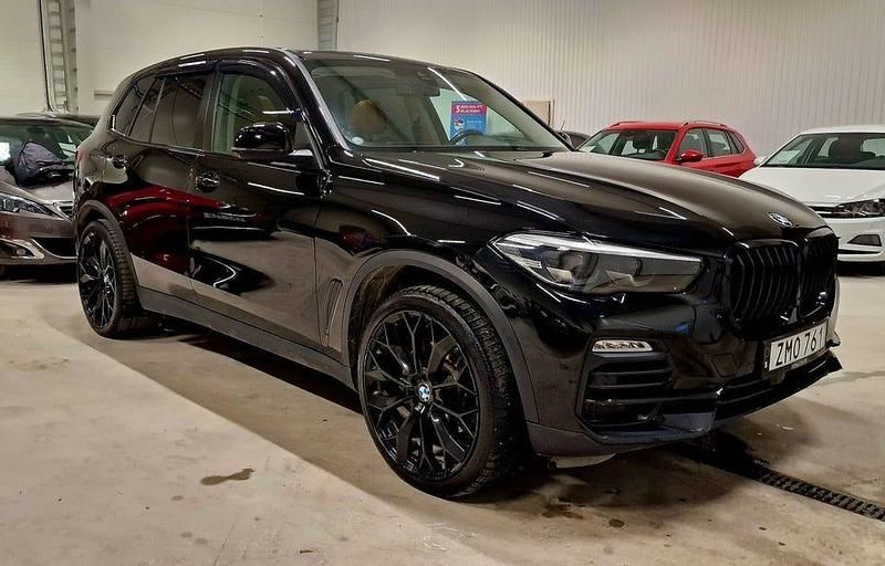 Begagnad BMW X5 Sport Line 340 HK (250 kW) 2018 Svart SUV