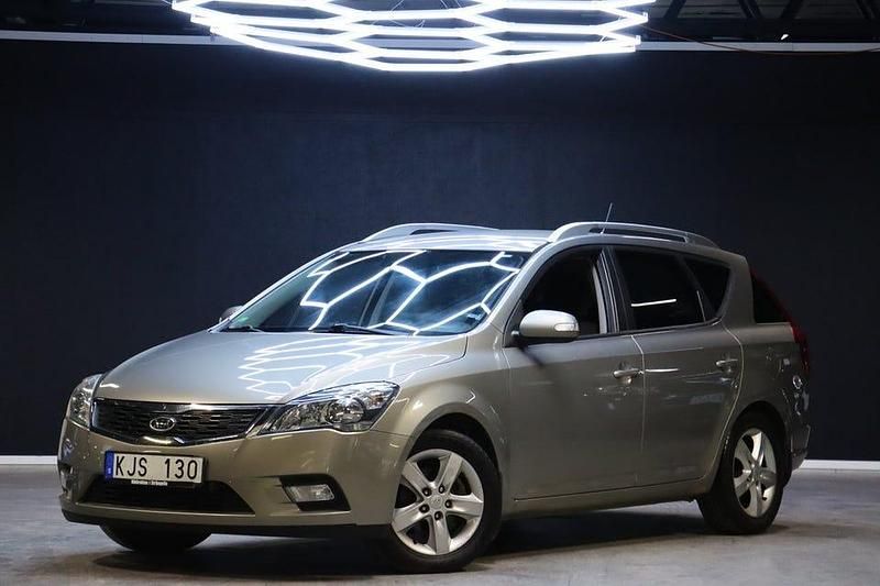 Silver Begagnad 2011 Kia Ceed Sportswagon Kombi | 59 900 kr (Marknadspris) - Bild 1/4