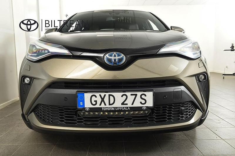 Begagnad Toyota C-HR Executive 184 HK (135 kW) 2021 Grön SUV