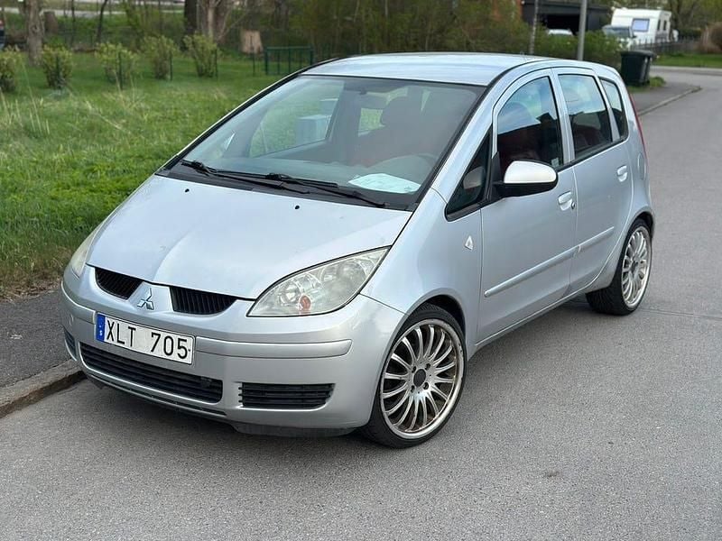 Begagnad 2005 Mitsubishi Colt Halvkombi | 16 000 kr (Lite dyr) - Bild 1/4