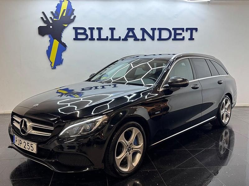 Begagnad Mercedes C350e Avantgarde 211 HK (155 kW) 2017 Svart Kombi