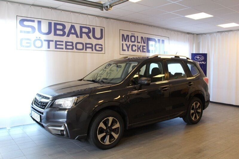 Mörkgrå Begagnad 2016 Subaru Forester SUV | 139 900 kr (Marknadspris) - Bild 1/4