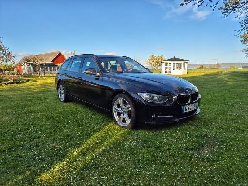 Begagnad 2014 BMW 320 Sport Line Kombi | 92 000 kr (Bra pris) - Bild 1/4