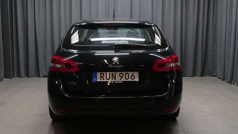Begagnad Peugeot 308 SW 131 HK (96 kW) 2015 Svart Kombi