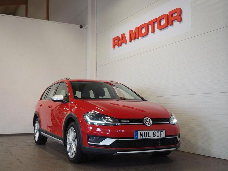 Röd Begagnad 2020 VW Golf Alltrack Kombi | 194 900 kr (Marknadspris) - Bild 1/3