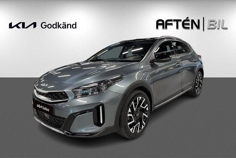 Grå (yucca steel grey metallic) Begagnad 2022 Kia XCeed Advance SUV | 279 800 kr (Lite dyr) - Bild 1/3