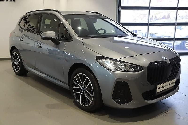 Begagnad BMW 230 M Sport 150 HK (110 kW) 2023 Grå Kombi