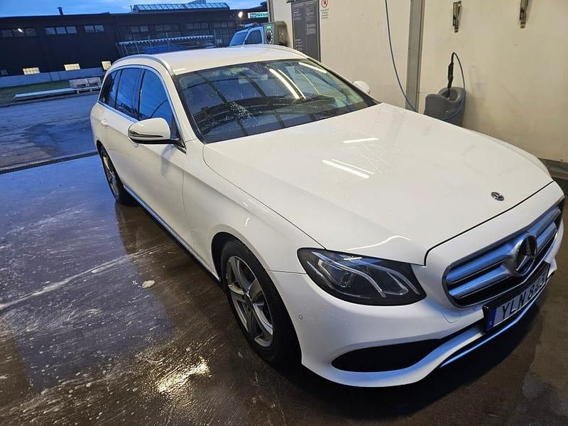 Begagnad Mercedes E220 194 HK (142 kW) 2018