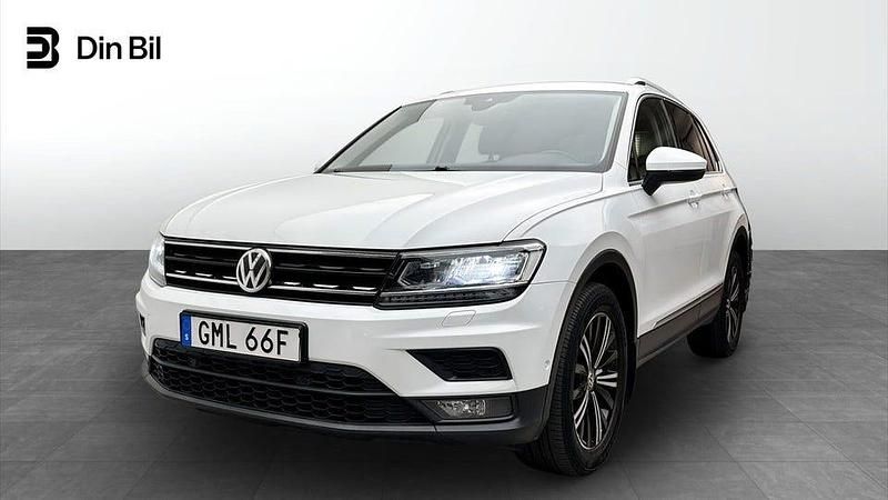 Vit Begagnad 2019 VW Tiguan Executive SUV | 229 900 kr (Bra pris) - Bild 1/4