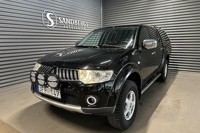 Begagnad Mitsubishi L200 178 HK (130 kW) 2010 Svart Pickup