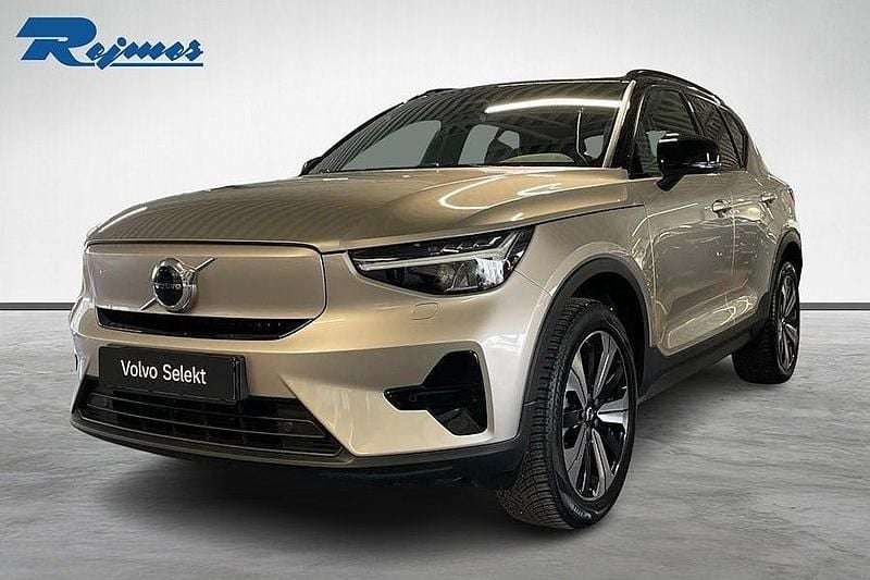 Begagnad Volvo XC40 Core 185 kW (252 HK) 2022 Ljusgrå SUV