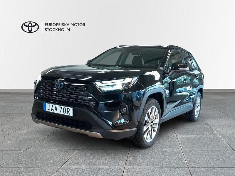 Svart Begagnad 2022 Toyota RAV4 Hybrid Executive SUV | 389 900 kr (Bra pris) - Bild 1/3
