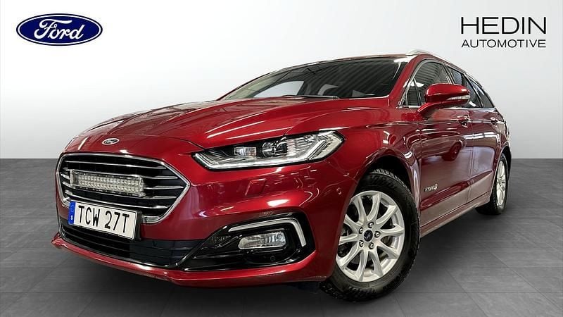Röd Begagnad 2019 Ford Mondeo Titanium Kombi | 219 900 kr - Bild 1/4