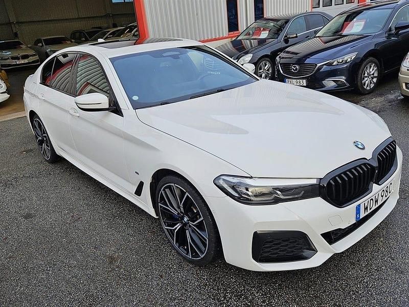 Begagnad BMW 530 M Sport 292 HK (214 kW) 2021 Vit Sedan