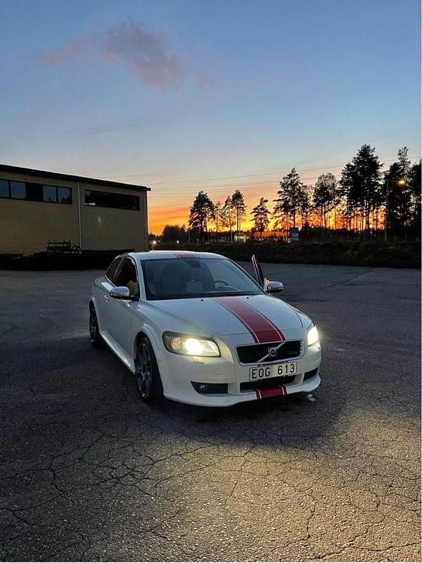 Vit Begagnad 2008 Volvo C30 R-Design Halvkombi | 84 500 kr - Bild 1/4