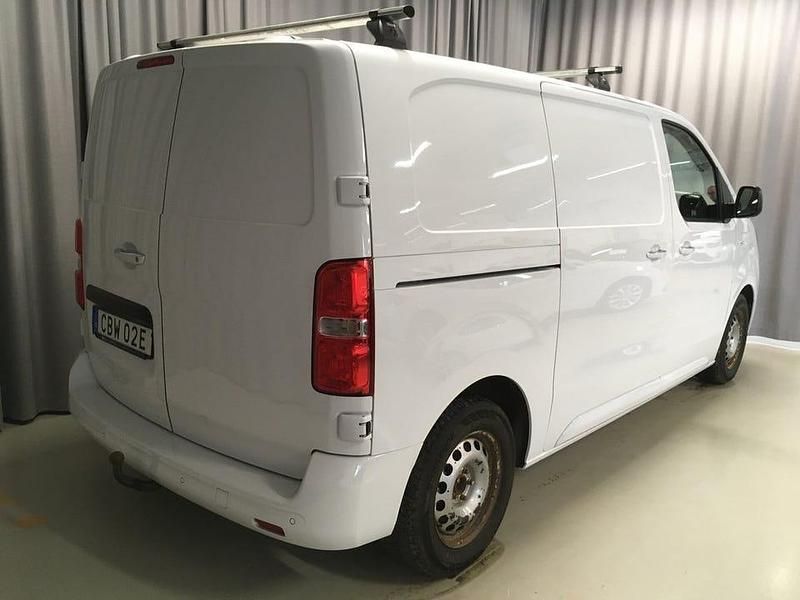 Begagnad Opel Vivaro-e Combi 100 kW (136 HK) 2022 Vit Van