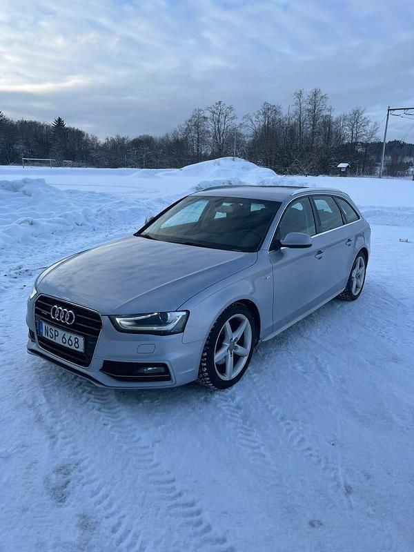 Begagnad Audi A4 S-Line 190 HK (139 kW) 2015 Kombi