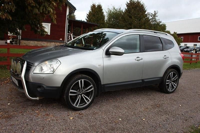 Silver Begagnad 2008 Nissan Qashqai +2 SUV | 49 900 kr (Marknadspris) - Bild 1/4