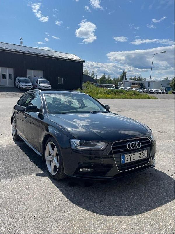 Svart Begagnad 2013 Audi A4 Sport Kombi | 129 900 kr (Marknadspris) - Bild 1/4