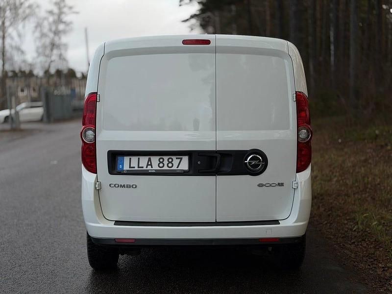 Begagnad Opel Combo 90 HK (66 kW) 2016 Vit Van