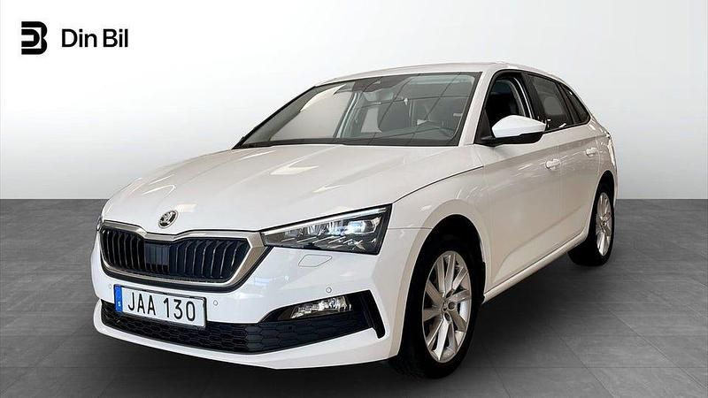 Vit Begagnad 2022 Skoda Scala Style Halvkombi | 199 900 kr (Marknadspris) - Bild 1/4