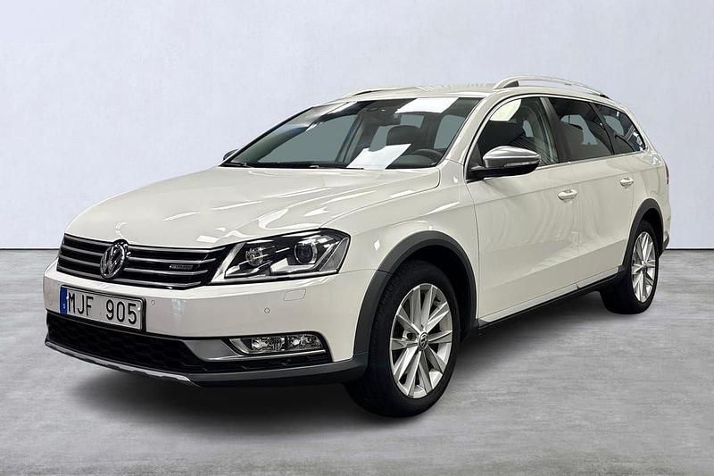 Vit Begagnad 2013 VW Passat Alltrack Kombi | 159 900 kr (Marknadspris) - Bild 1/4