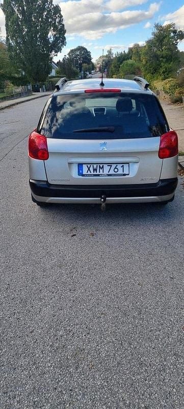 Gul Begagnad 2008 Peugeot 207 Kombi | 23 000 kr (Marknadspris) - Bild 1/4