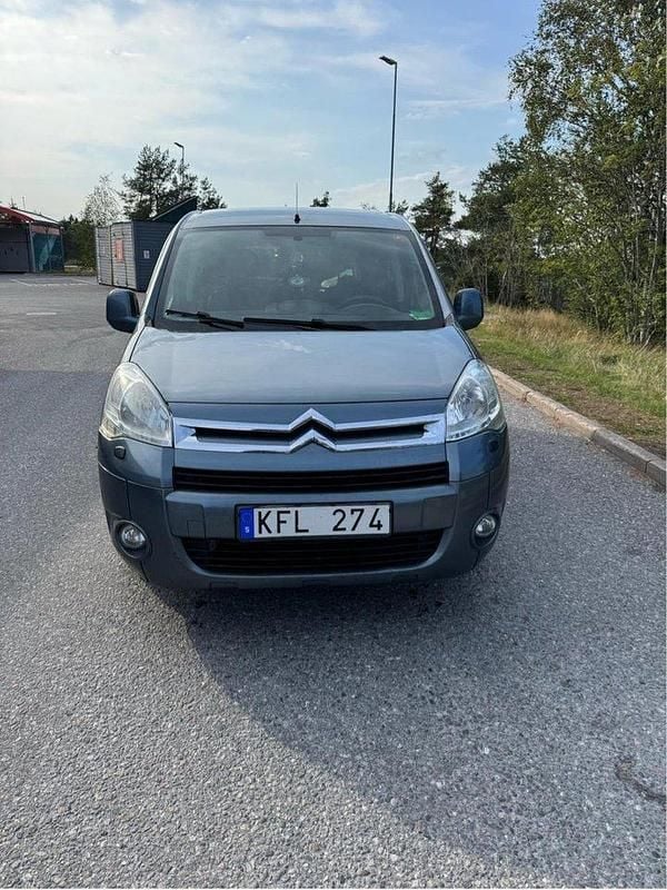 Grå Begagnad 2009 Citroën Berlingo Minibuss | 32 000 kr (Bra pris) - Bild 1/4