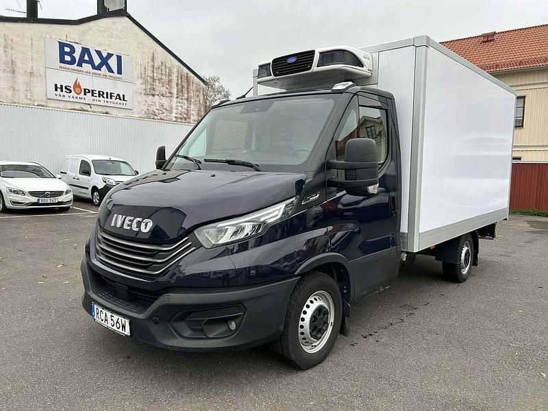 Flerfärgad Begagnad 2023 Iveco Daily Van | 335 500 kr (Superpris) - Bild 1/4