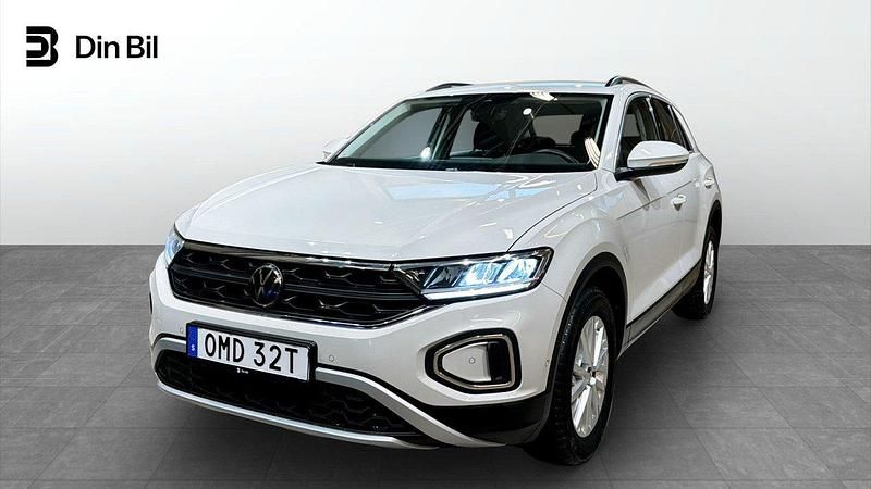 Grå Begagnad 2022 VW T-Roc Life SUV | 254 900 kr (Marknadspris) - Bild 1/4