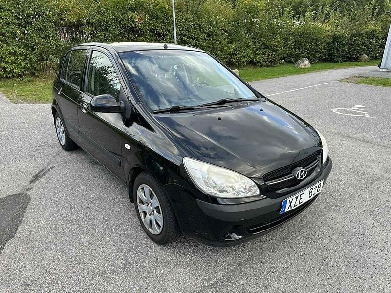 Svart Begagnad 2006 Hyundai Getz Halvkombi | 16 000 kr (Marknadspris) - Bild 1/4