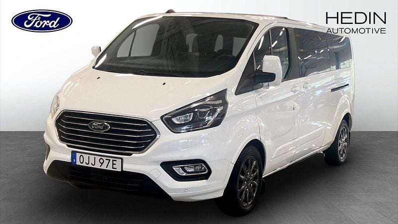 Vit (white) Begagnad 2023 Ford Tourneo Custom Van | 449 900 kr (Marknadspris) - Bild 1/4
